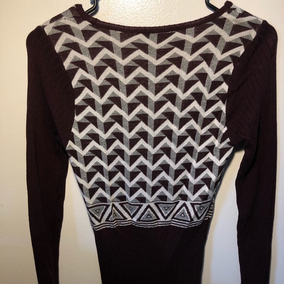 Patterned Sweater - Picture 3 of 3